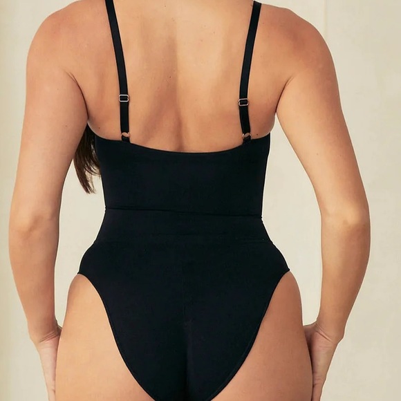 NWT FlawlessFit Snatched Black Bodysuit Size Large (TikTok viral bodysuit) - Picture 10 of 11